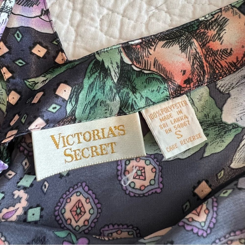 ✨ Vintage Gold Label Victoria’s Secret Blue Lace Floral Satin Slip Small - Picture 7 of 10